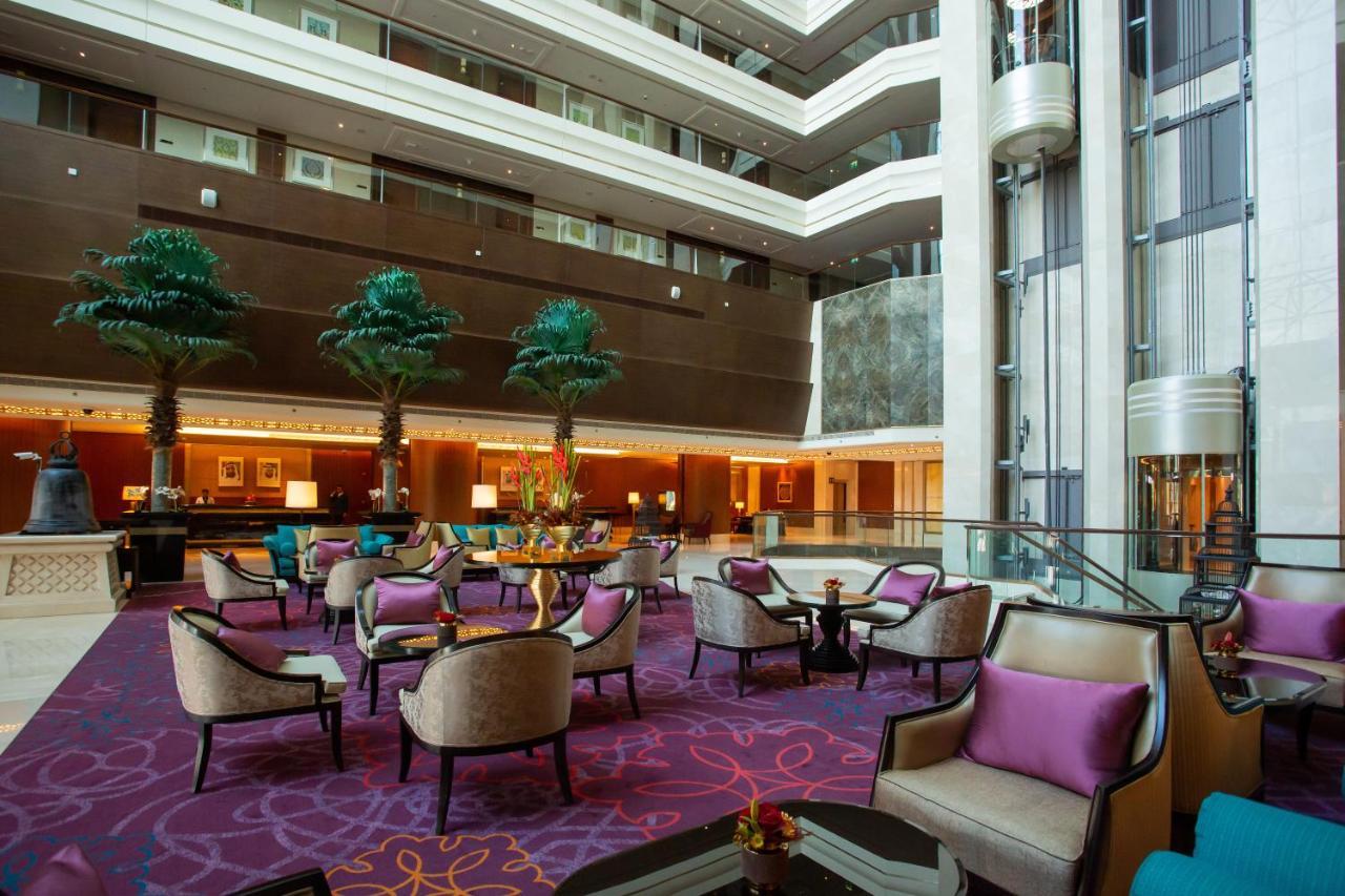 Dusit Thani Hotel 5*