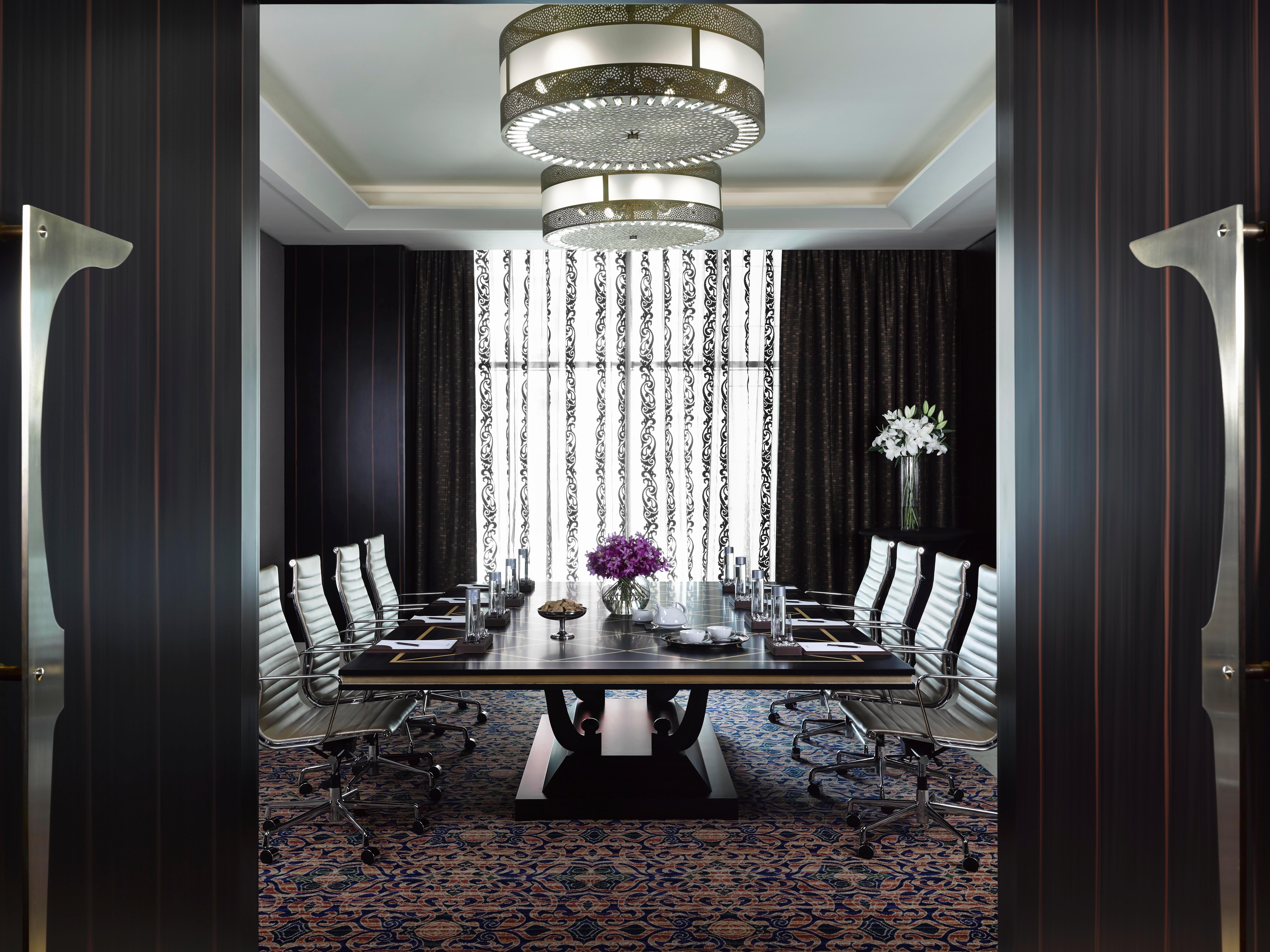 Dusit Thani Hotel Abu Dhabi