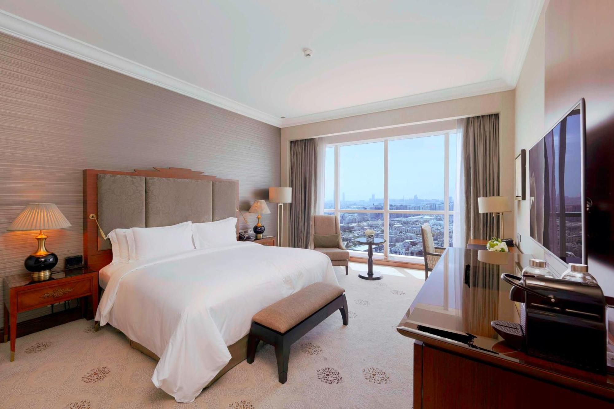 Dusit Thani 5* Abu Dhabi