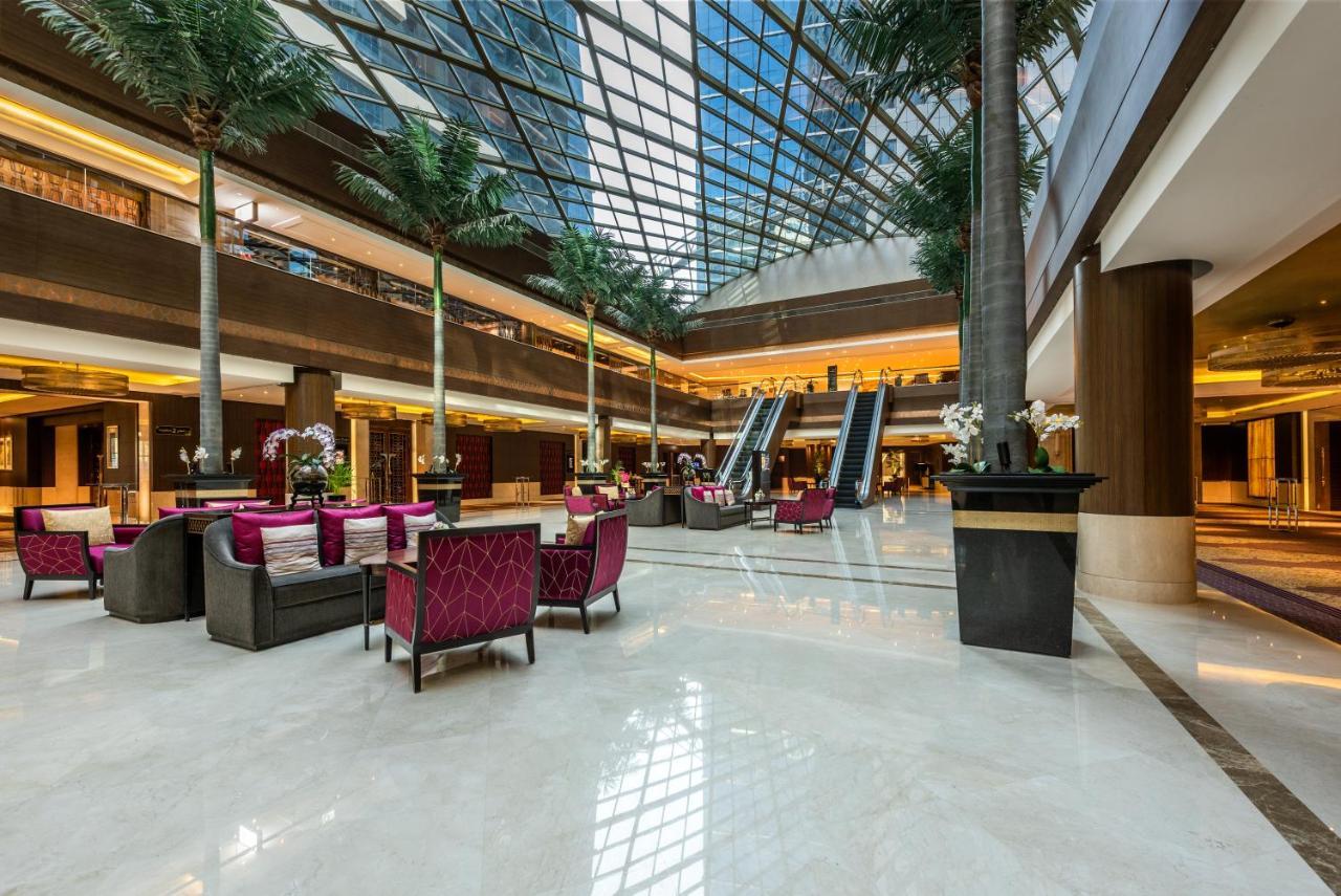 Dusit Thani Hotel 5*